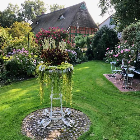 بيت ضيافة Huettblek Huttblek