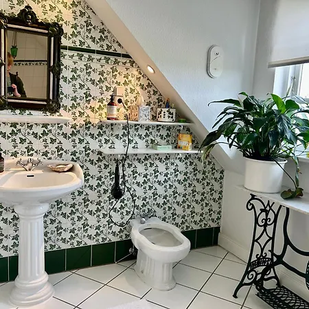 Huettblek بيت ضيافة *